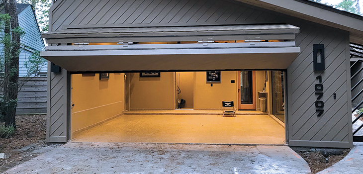 Vertical Bifold Garage Door Repair in Northridge 